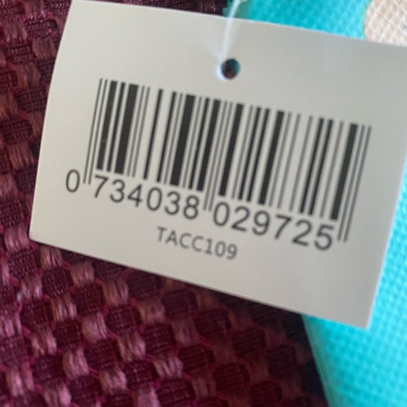 Thrive Causemetics bag. New. Never used. - Picture 5 of 5